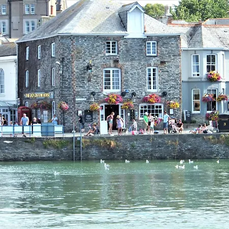 Romantic Hideaway In Old Harbour Area *